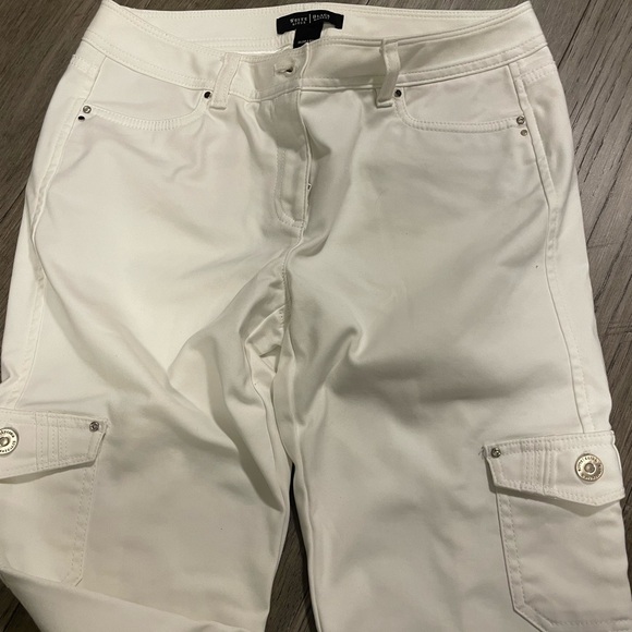 White House black market size 4 - Picture 4 of 6